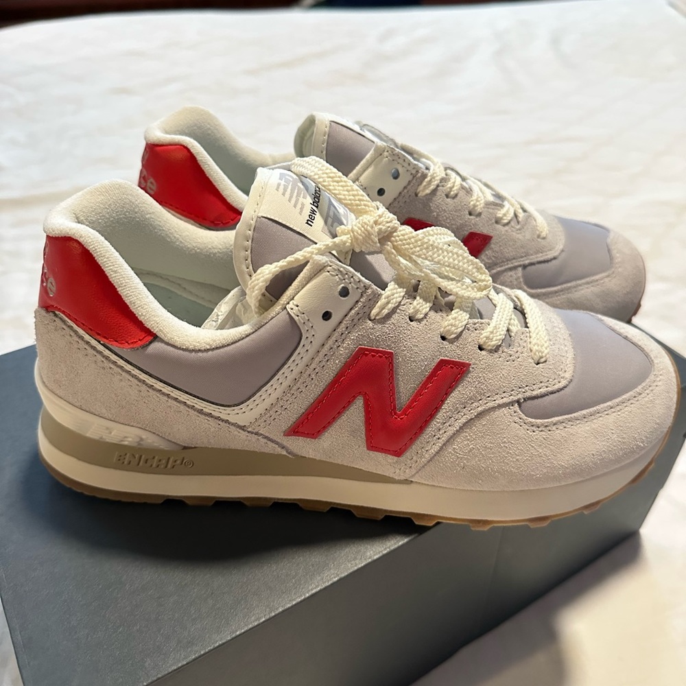 574 New Balance Sneakers